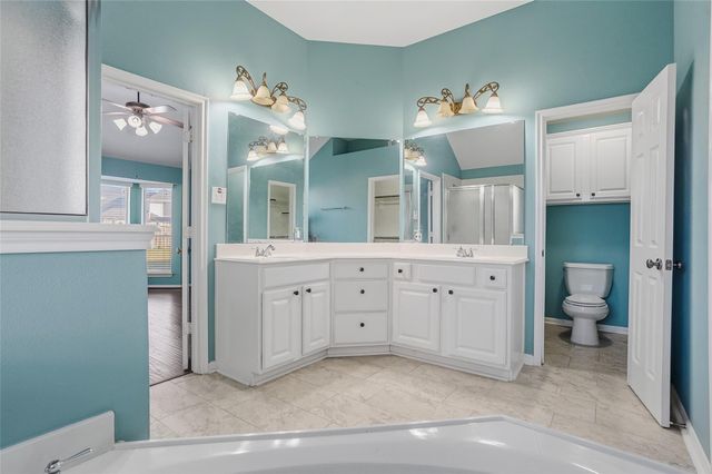 8723 Rocky Knoll Lane, Rosenberg, TX 77469