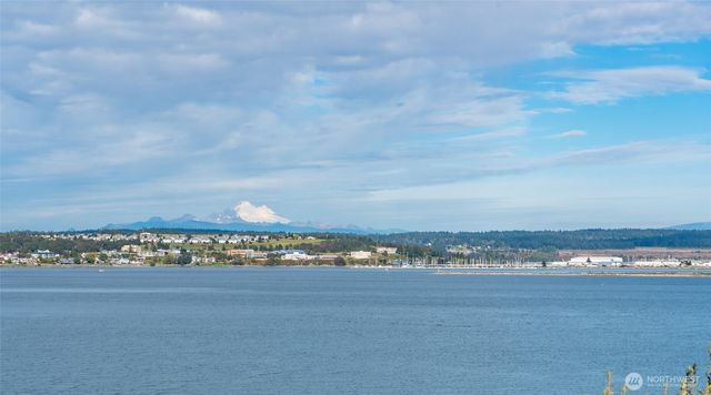 3224 SW Scenic Heights Street, Oak Harbor, WA 98277
