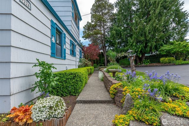 3224 SW Scenic Heights Street, Oak Harbor, WA 98277