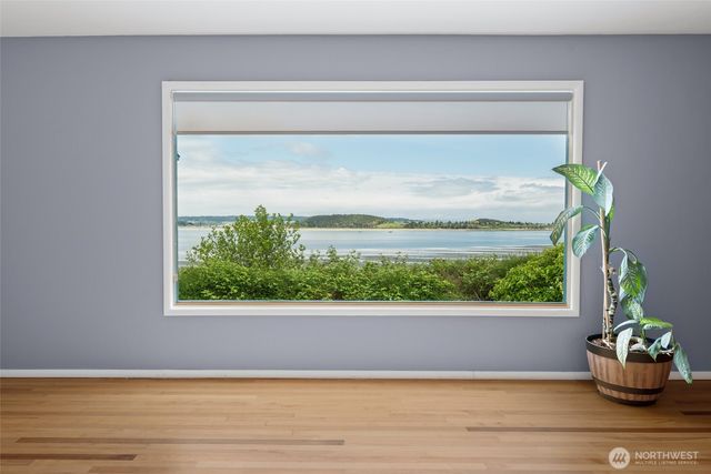 3224 SW Scenic Heights Street, Oak Harbor, WA 98277