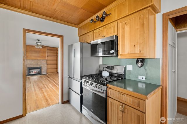 3224 SW Scenic Heights Street, Oak Harbor, WA 98277