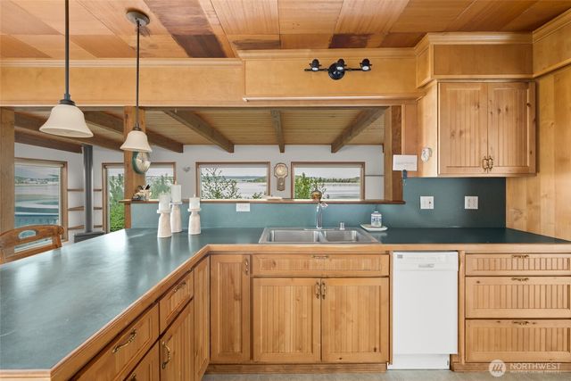 3224 SW Scenic Heights Street, Oak Harbor, WA 98277