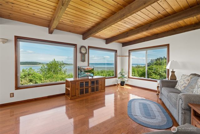 3224 SW Scenic Heights Street, Oak Harbor, WA 98277