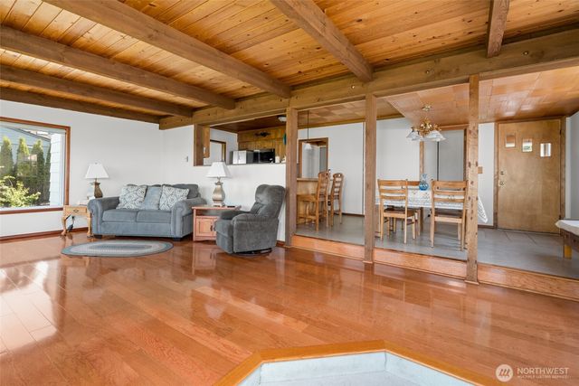 3224 SW Scenic Heights Street, Oak Harbor, WA 98277