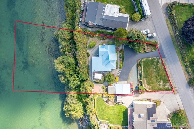 3224 SW Scenic Heights Street, Oak Harbor, WA 98277