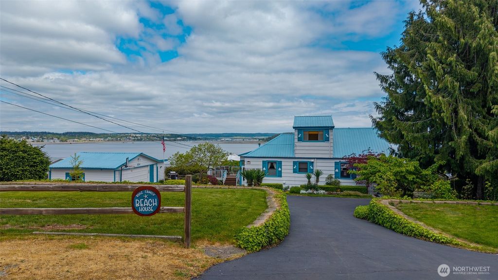 3224 SW Scenic Heights Street, Oak Harbor, WA 98277