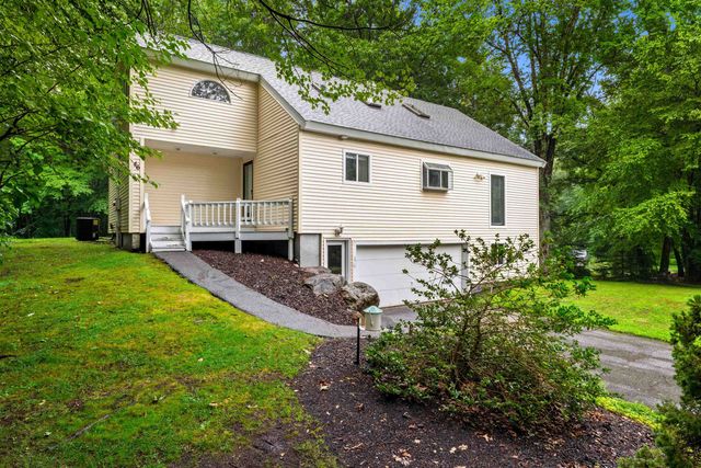 46 Harper Ridge Road, Hampstead, NH 03826