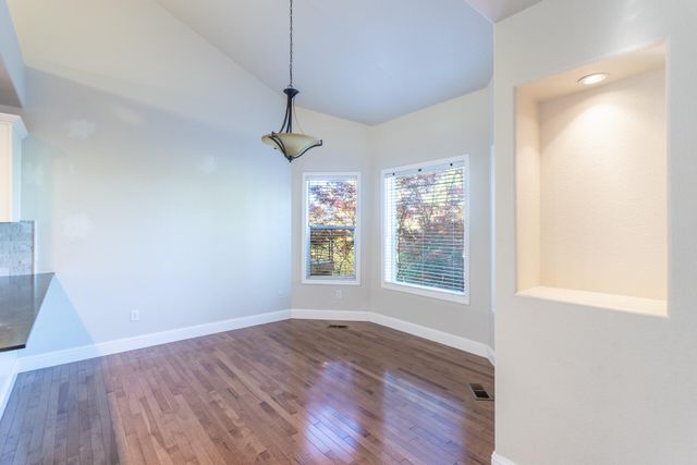 3126 Riesling Path, Redding, CA 96001