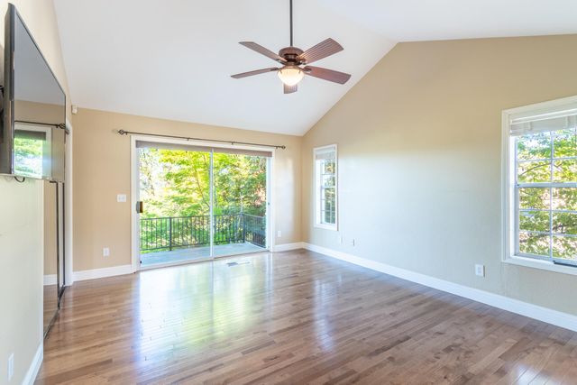 3126 Riesling Path, Redding, CA 96001