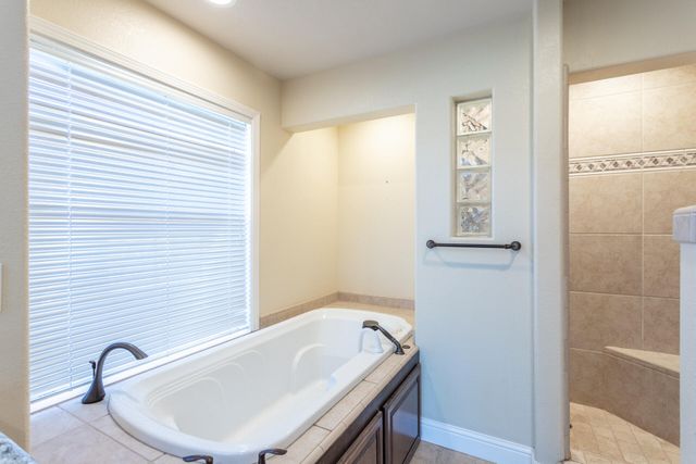 3126 Riesling Path, Redding, CA 96001