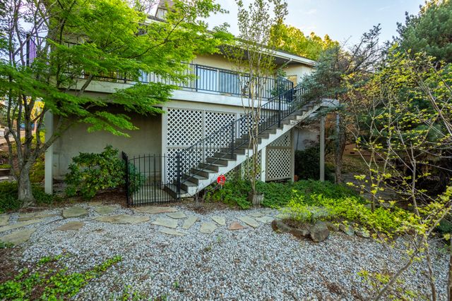 3126 Riesling Path, Redding, CA 96001
