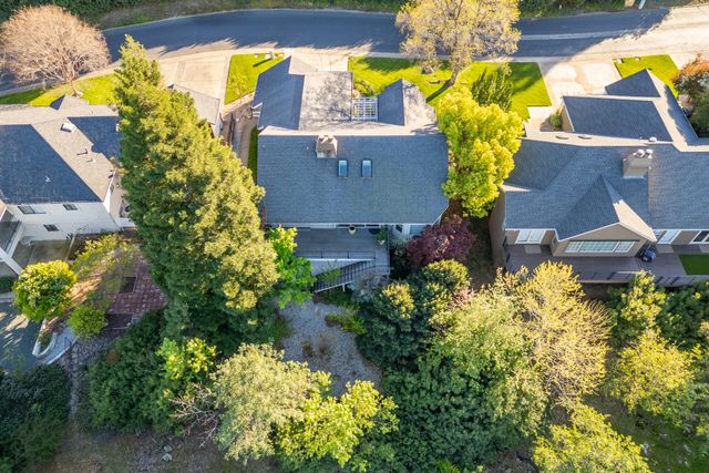 3126 Riesling Path, Redding, CA 96001