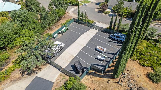 3126 Riesling Path, Redding, CA 96001