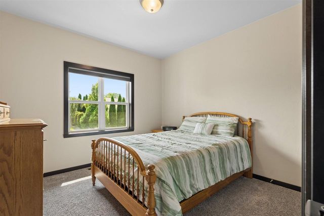 2127 W KOHL DRIVE, Appleton, WI 54913