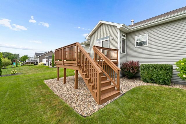 2127 W KOHL DRIVE, Appleton, WI 54913