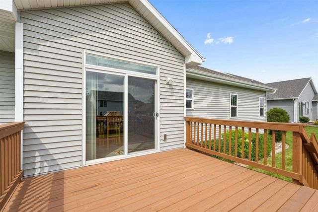 2127 W KOHL DRIVE, Appleton, WI 54913