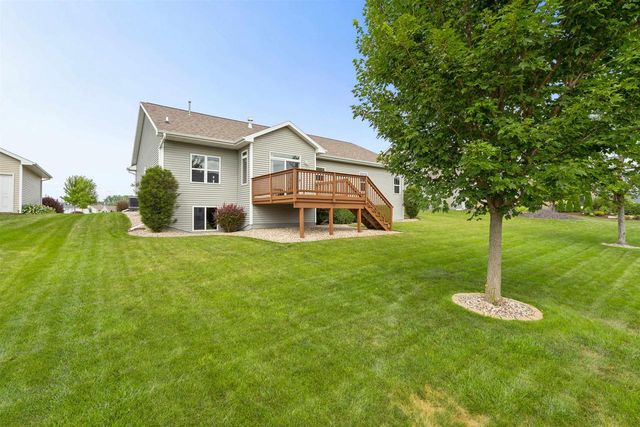 2127 W KOHL DRIVE, Appleton, WI 54913