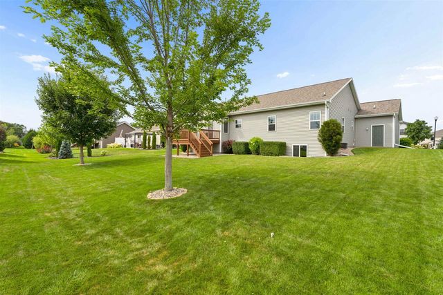 2127 W KOHL DRIVE, Appleton, WI 54913