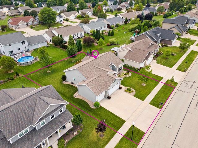 2127 W KOHL DRIVE, Appleton, WI 54913