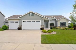 2127 W KOHL DRIVE, Appleton, WI 54913
