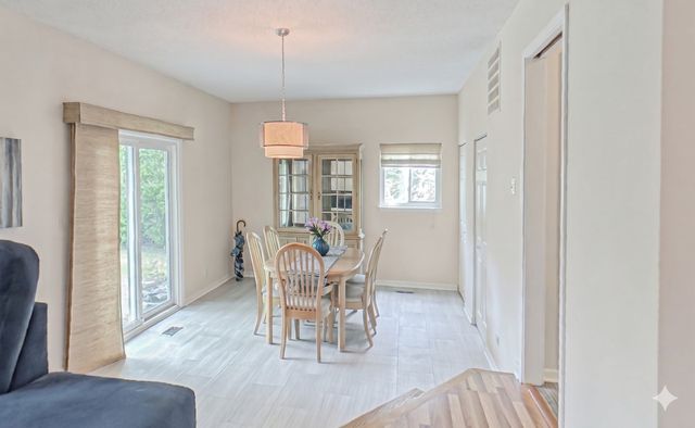 852 E Anderson Drive, Palatine, IL 60074