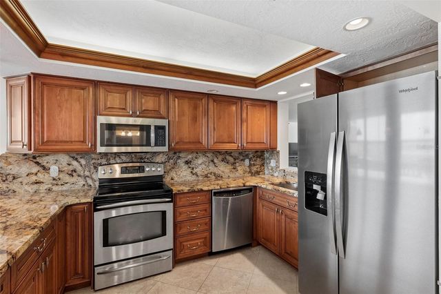 17940 GULF BOULEVARD 11E, Redington Shores, FL 33708