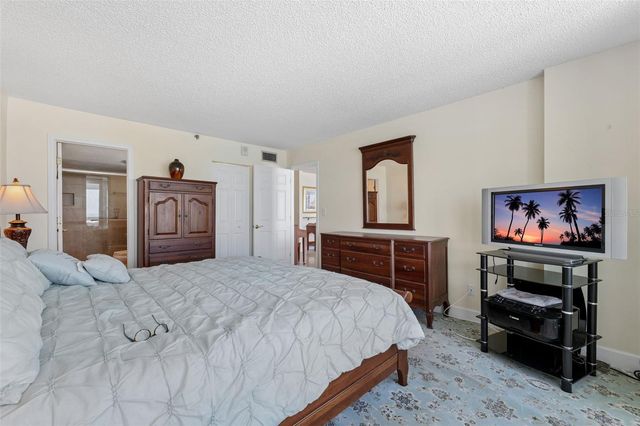 17940 GULF BOULEVARD 11E, Redington Shores, FL 33708