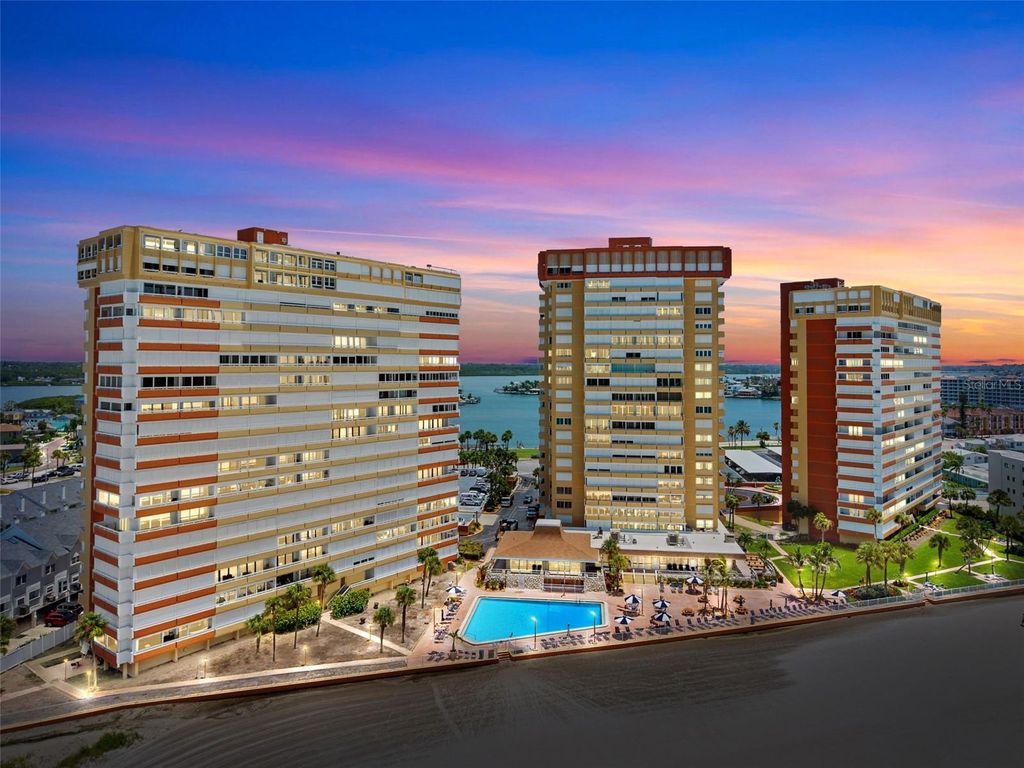 17940 GULF BOULEVARD 11E, Redington Shores, FL 33708