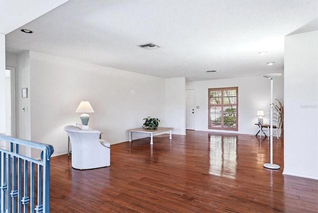 5451 GOLF POINTE DRIVE V-225, Sarasota, FL 34243