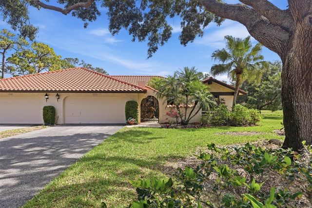 5451 GOLF POINTE DRIVE V-225, Sarasota, FL 34243