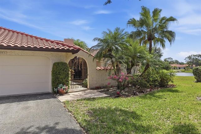 5451 GOLF POINTE DRIVE V-225, Sarasota, FL 34243