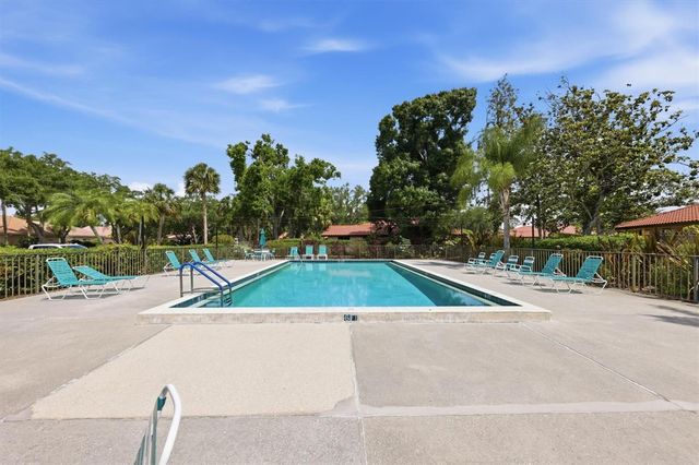 5451 GOLF POINTE DRIVE V-225, Sarasota, FL 34243