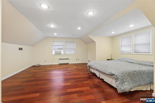 585 W Englewood Avenue, Teaneck, NJ 07666