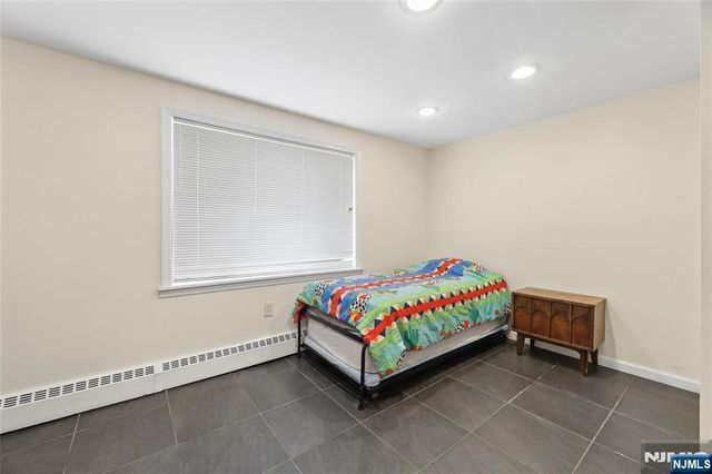 585 W Englewood Avenue, Teaneck, NJ 07666