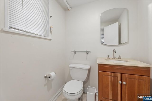 585 W Englewood Avenue, Teaneck, NJ 07666