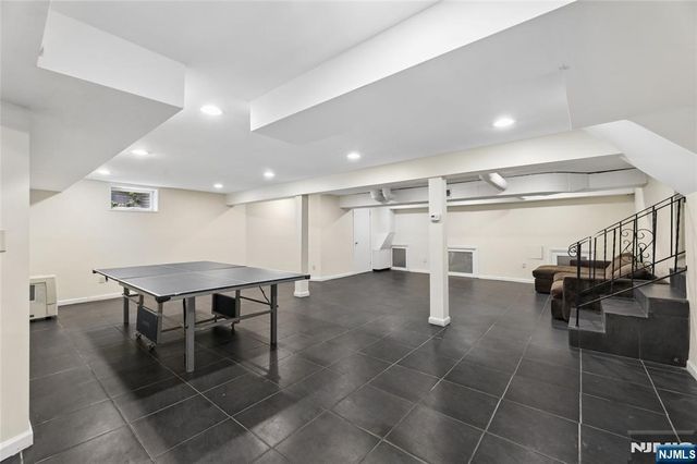 585 W Englewood Avenue, Teaneck, NJ 07666