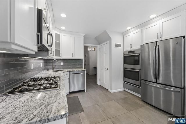 585 W Englewood Avenue, Teaneck, NJ 07666