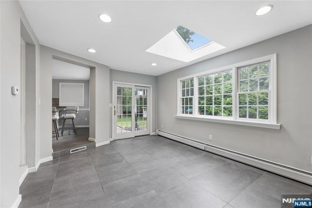 585 W Englewood Avenue, Teaneck, NJ 07666