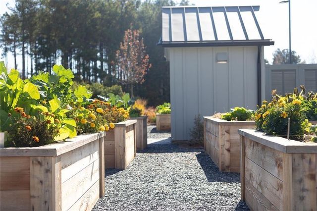 608 Brooke View Lane, Canton, GA 30115