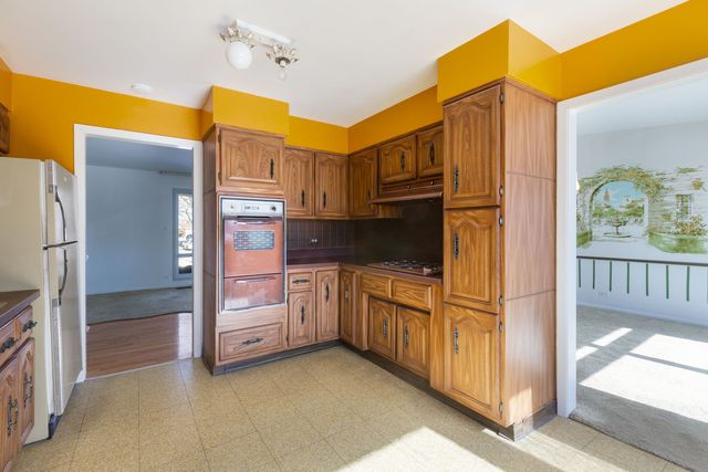 7745 Beckwith Road, Morton Grove, IL 60053