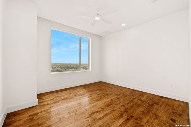 610 E Market St Unit 3110, San Antonio, TX 78205