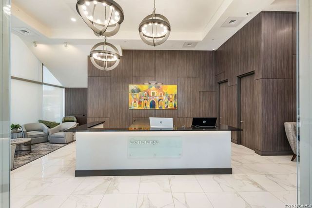 610 E Market St Unit 3110, San Antonio, TX 78205