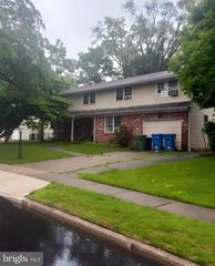 1763 HILLSIDE DR, Cherry Hill, NJ 08003
