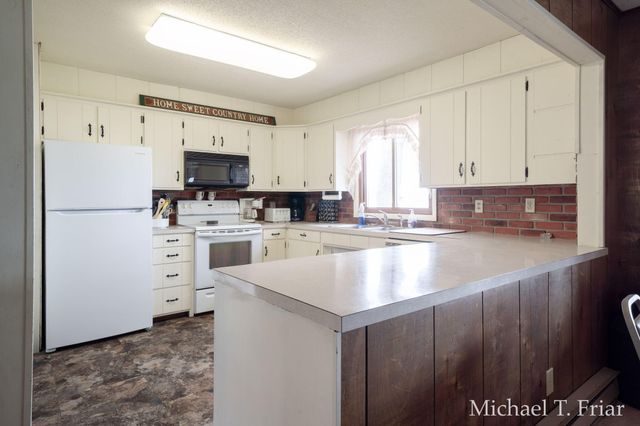 3668 Sunny Drive, Sears, MI 49679