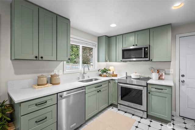 16519 116th Place SE, Renton, WA 98058