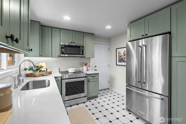 16519 116th Place SE, Renton, WA 98058