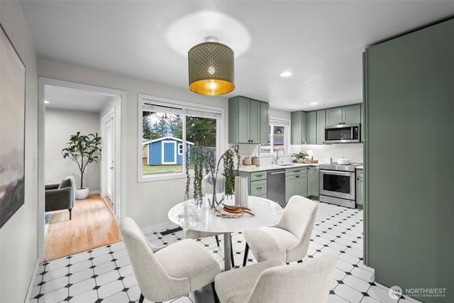 16519 116th Place SE, Renton, WA 98058