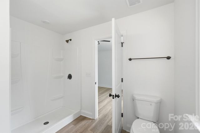 210 8th Avenue Drive SE, Hickory, NC 28602