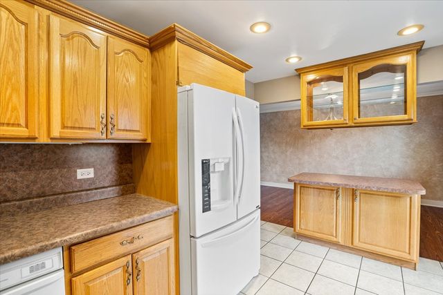 1151 W Bryn Mawr Avenue, Roselle, IL 60172