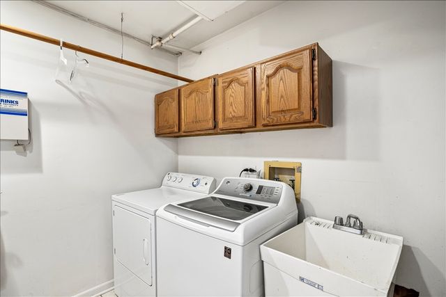 1151 W Bryn Mawr Avenue, Roselle, IL 60172